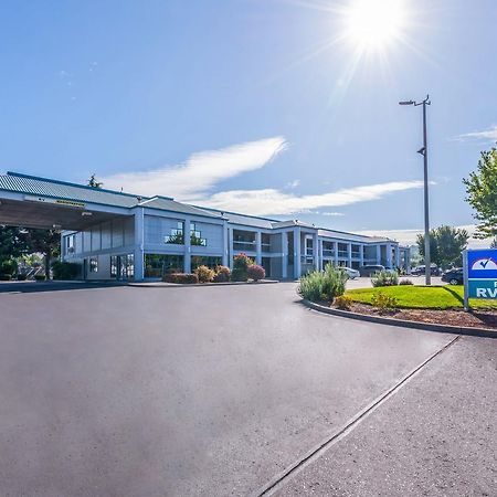 Americas Best Value Inn Phoenix Medford Buitenkant foto