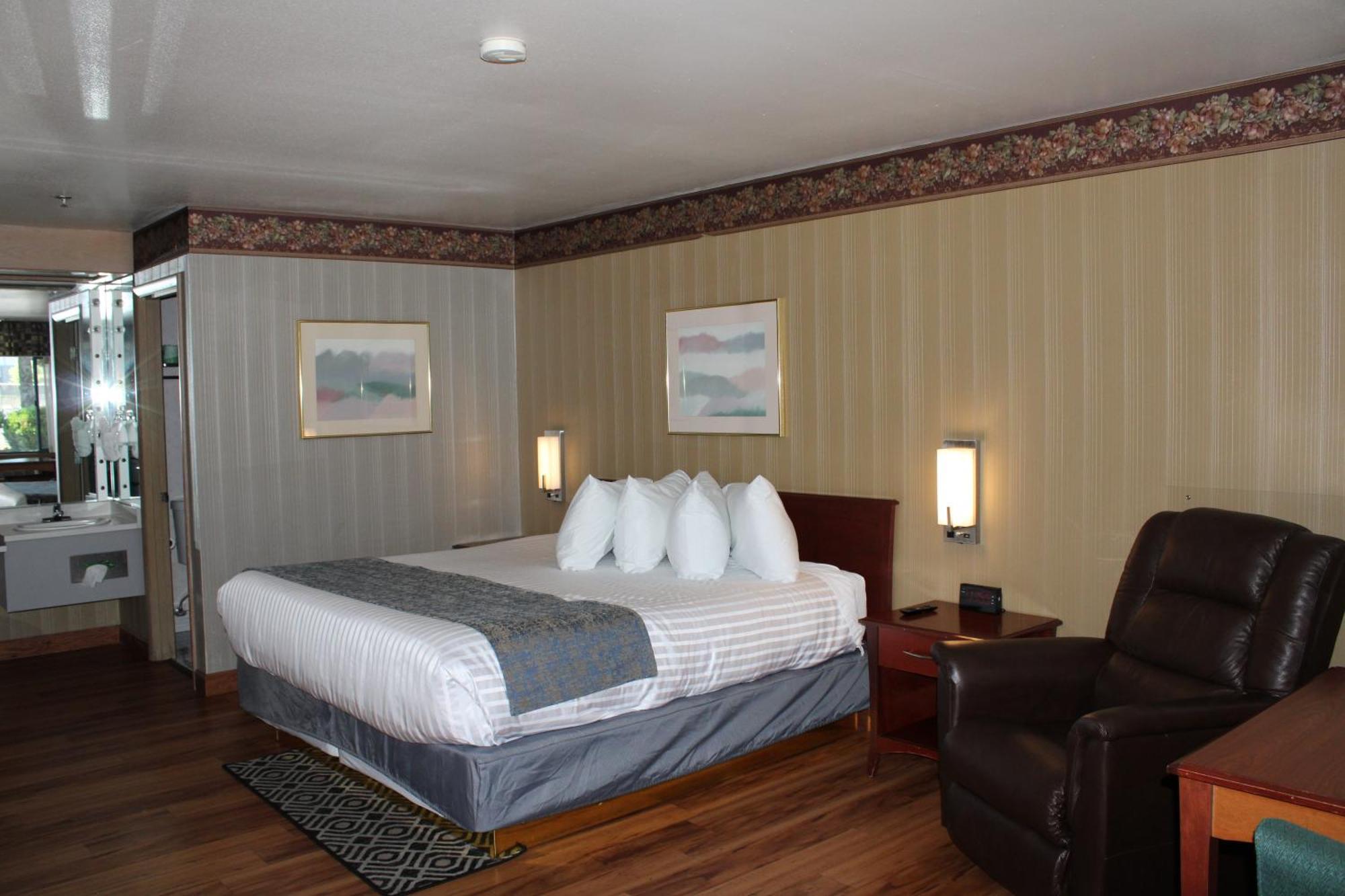 Americas Best Value Inn - Phoenix / Ashland Buitenkant foto