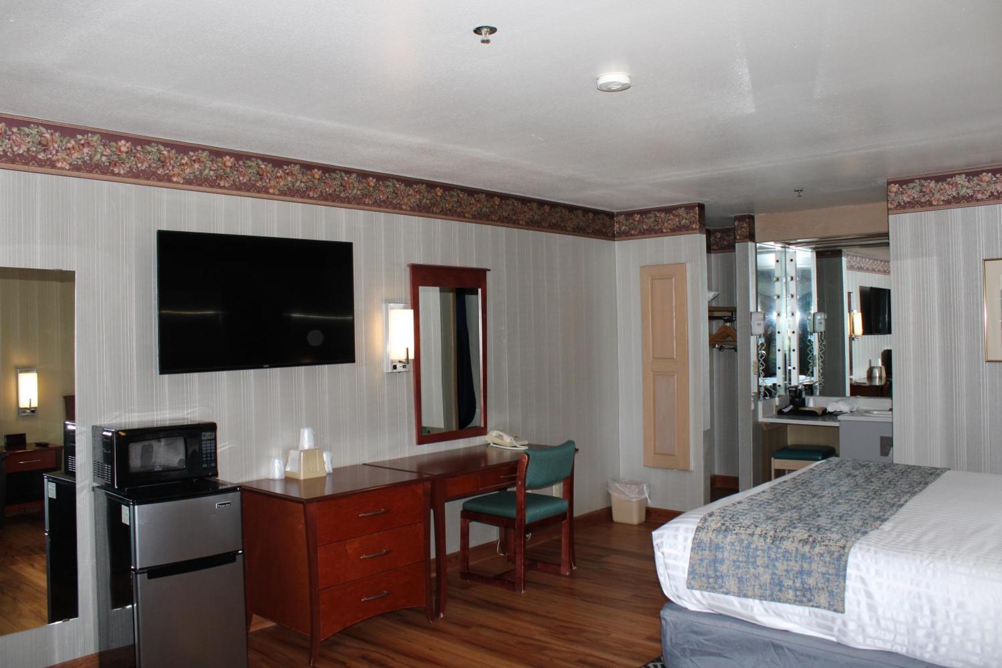 Americas Best Value Inn - Phoenix / Ashland Buitenkant foto