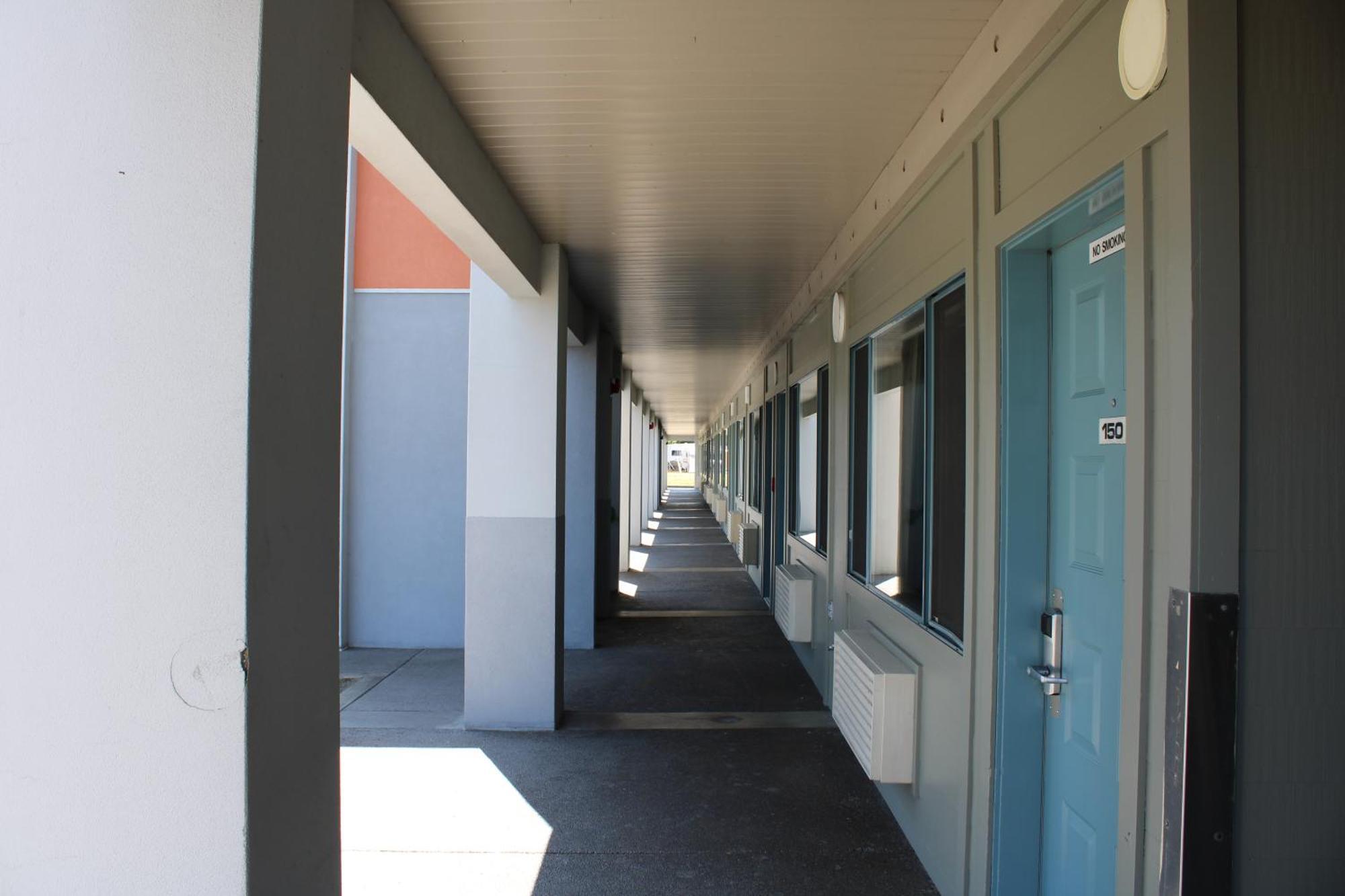 Americas Best Value Inn - Phoenix / Ashland Buitenkant foto
