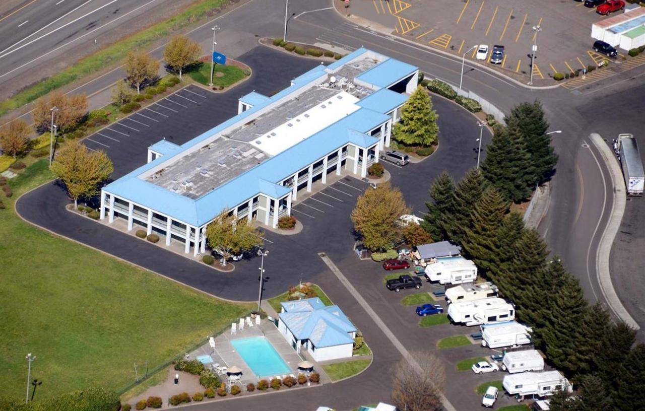 Americas Best Value Inn - Phoenix / Ashland Buitenkant foto